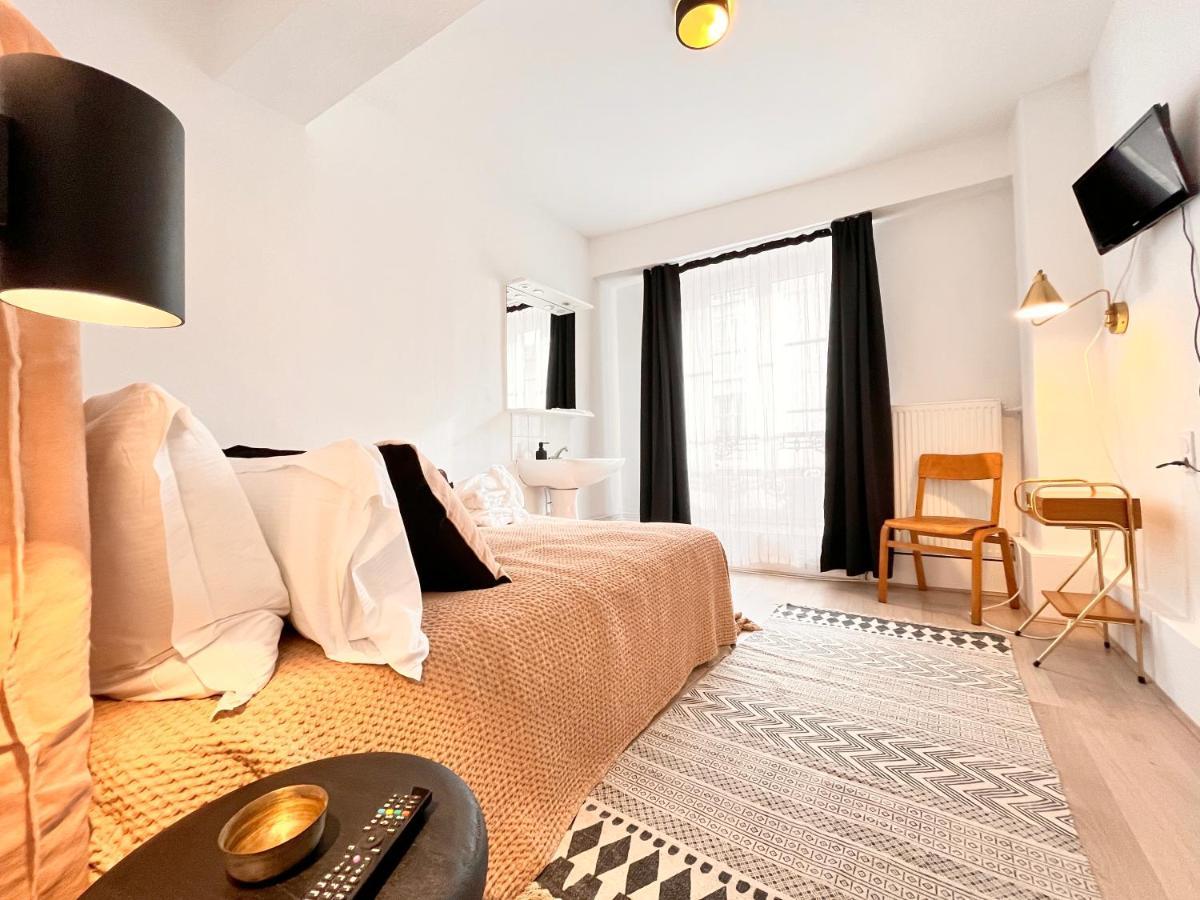 Hotel Du Commerce Клюні Екстер'єр фото