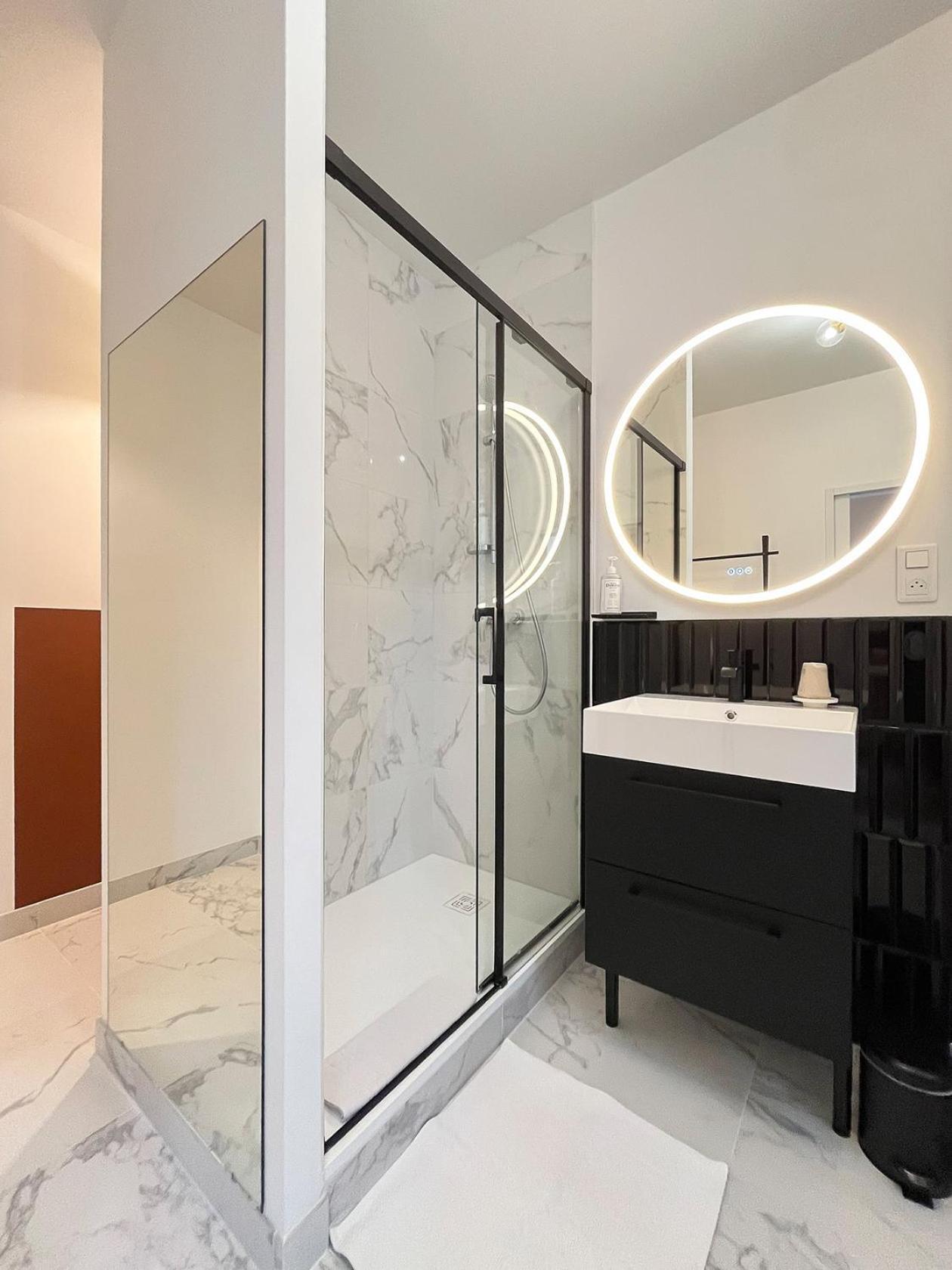 Hotel Du Commerce Клюні Екстер'єр фото