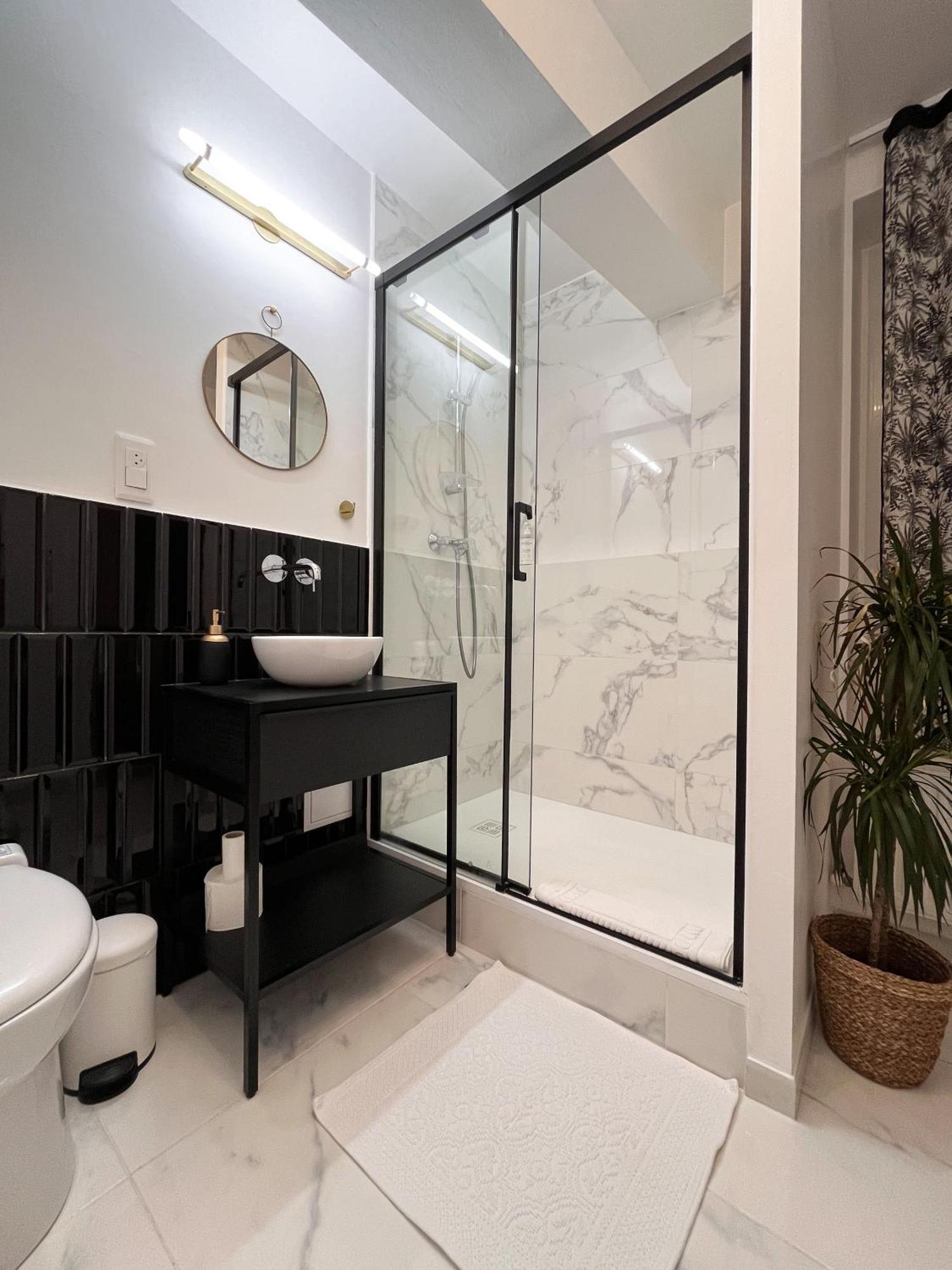 Hotel Du Commerce Клюні Екстер'єр фото