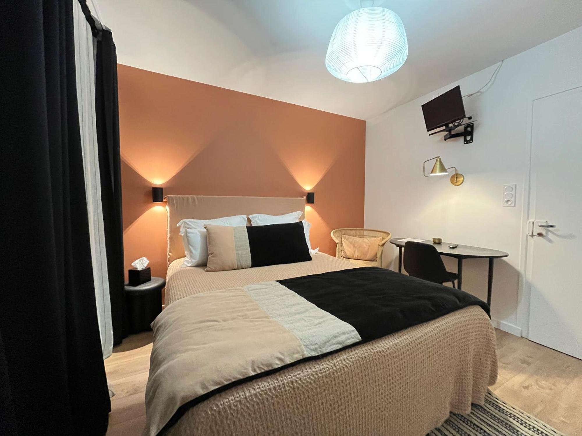 Hotel Du Commerce Клюні Екстер'єр фото