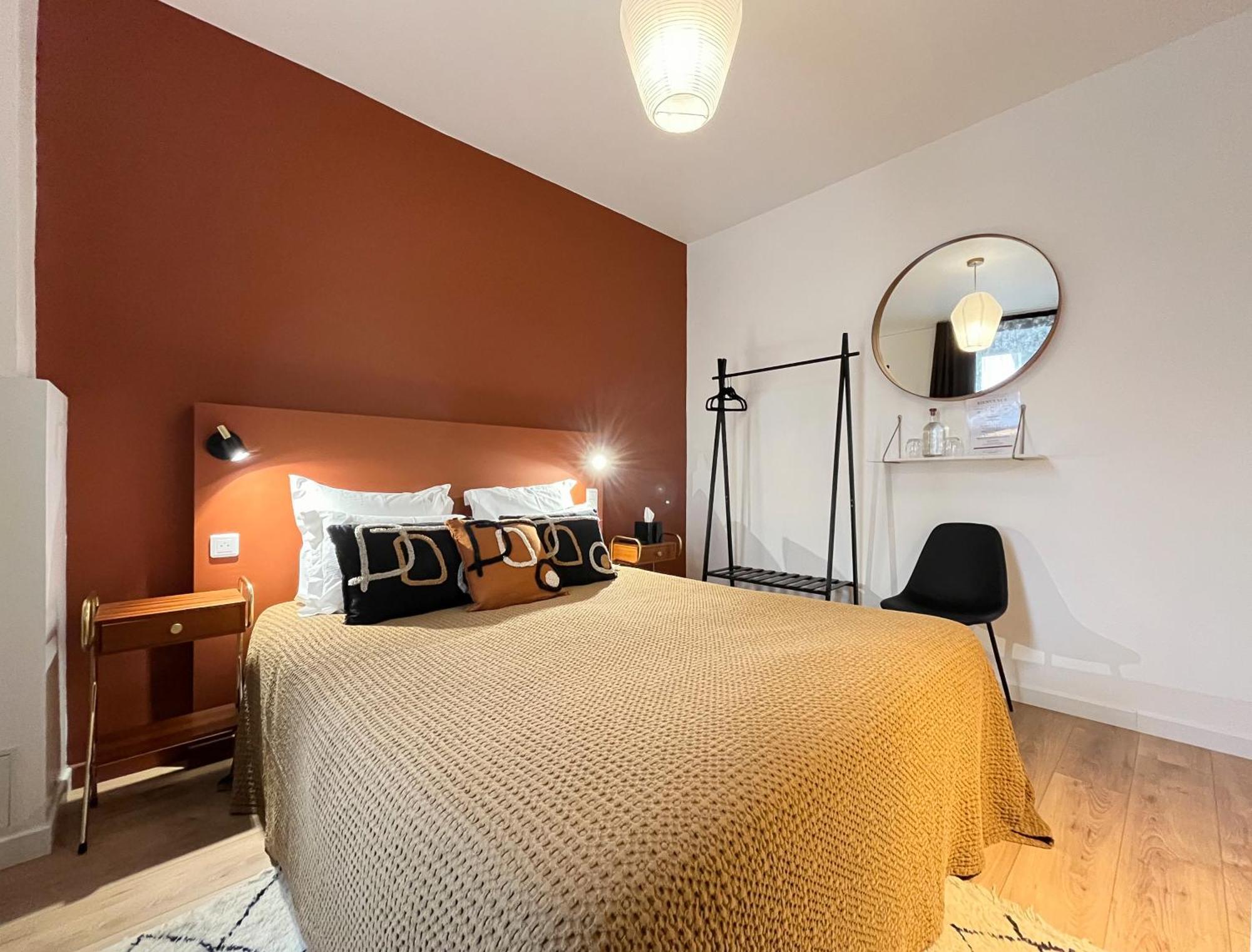Hotel Du Commerce Клюні Екстер'єр фото
